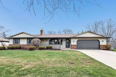413 N Fox Croft Dr, De Pere, WI 54115
