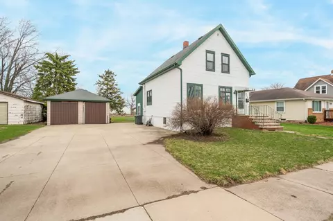 313 N Pine St, Kimberly, WI 54136
