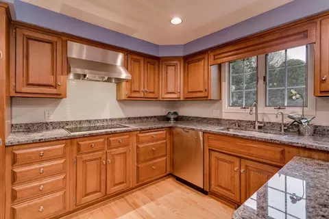 3000 Edgemere Dr, Appleton, WI 54915 photo 9