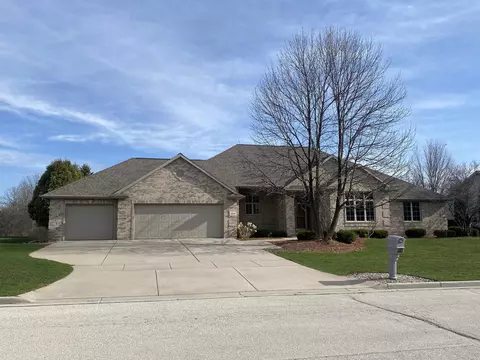 1694 Crimson Ct, De Pere, WI 54115