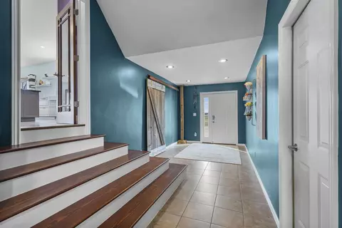 Entry Way - n6759 Irish Road, Hilbert, WI 54129 photo 5 of 11