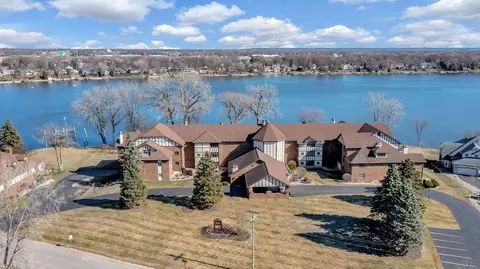 2193 Sunrise Dr #6A, Appleton, WI 54914