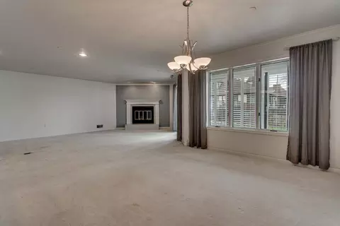 Living - 2193 Sunrise Dr #6A, Appleton, WI 54914 photo 4 of 10
