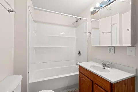 Bath - 802 E Hancock St, Appleton, WI 54911 photo 1 of 1