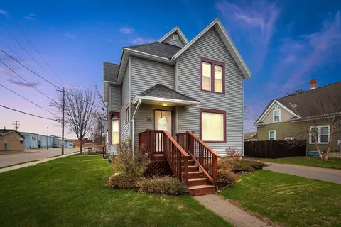 Exterior - 802 E Hancock St, Appleton, WI 54911 photo 1 of 3