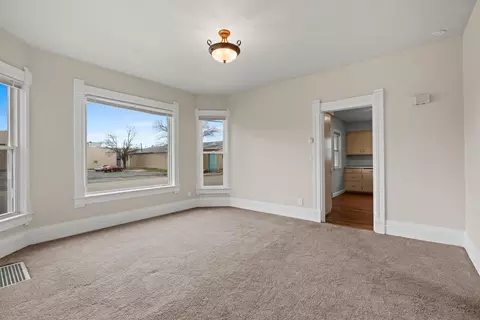 Living - 802 E Hancock St, Appleton, WI 54911 photo 3 of 6