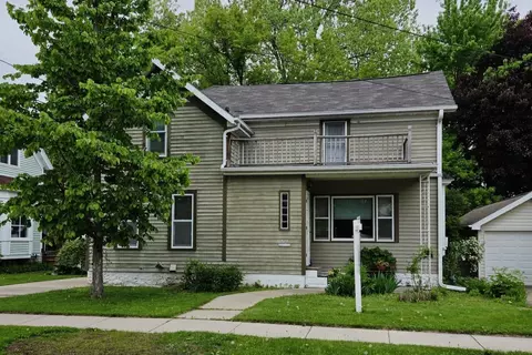 526 N Vine St, Appleton, WI 54911