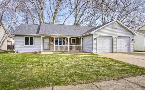 1708 W Homestead Dr, Appleton, WI 54914