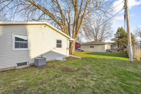Exterior - 2015 E Forest St, Appleton, WI 54915 photo 4 of 4