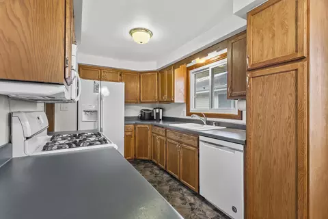 Kitchen - 2015 E Forest St, Appleton, WI 54915 photo 4 of 5