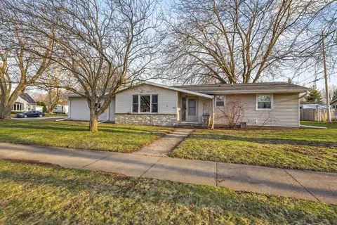 2015 E Forest St, Appleton, WI 54915