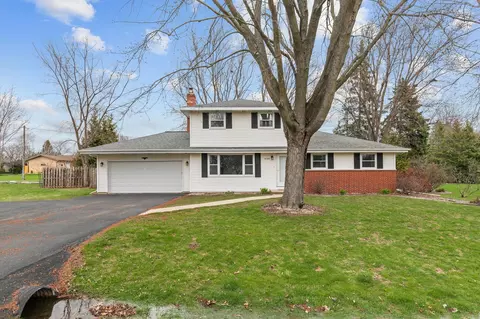 w6166 Colonial Drive, Appleton, WI 54914 photo 3