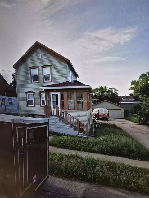 30 W 12th St, Oshkosh, WI 54902