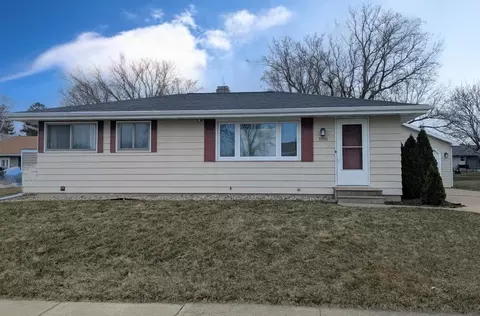 1116 High St, Kaukauna, WI 54130