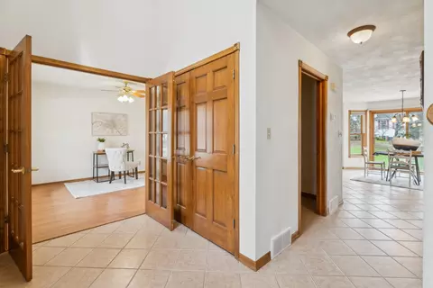 400 E Sheffield Ln, Appleton, WI 54913 photo 2