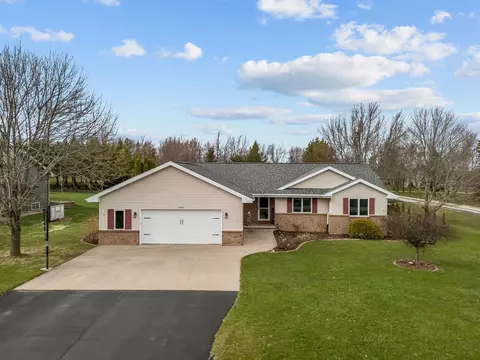 w6862 Goldfinch Court, Greenville, WI 54942