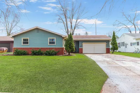 968 Bridgewood Dr, Neenah, WI 54956