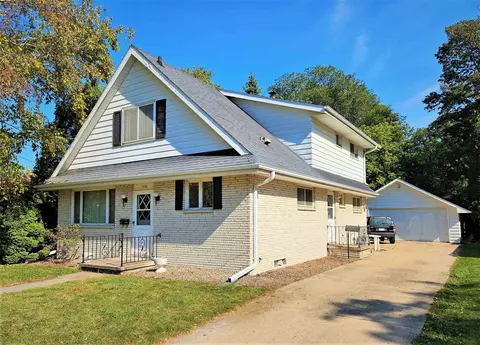 1938 Nebraska St, Oshkosh, WI 54902