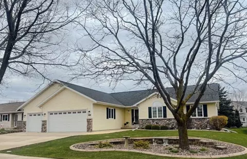 1238 Winchester Ave, Fond Du Lac, WI 54935