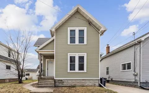 821 E Parkway Ave, Oshkosh, WI 54901