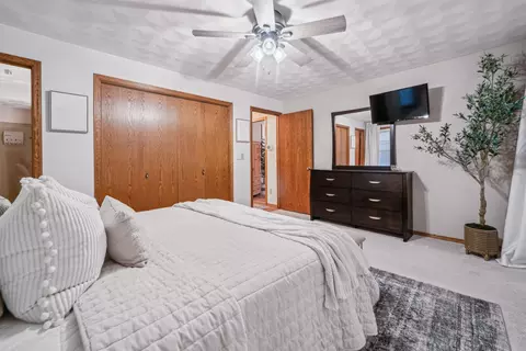 Bedroom - 3311 S Bob O Link Ln, Appleton, WI 54915 photo 2 of 5