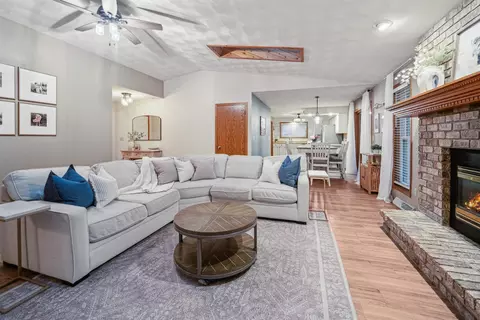 Living - 3311 S Bob O Link Ln, Appleton, WI 54915 photo 3 of 3