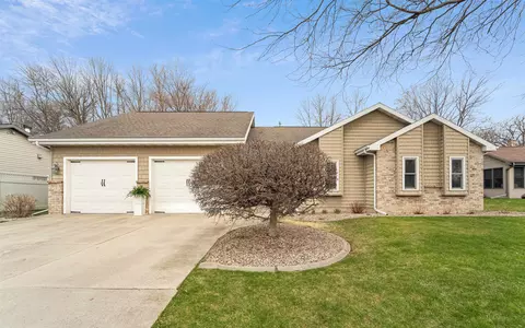 3311 S Bob O Link Ln, Appleton, WI 54915