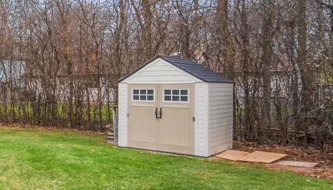 Exterior - 3311 S Bob O Link Ln, Appleton, WI 54915 photo 3 of 6