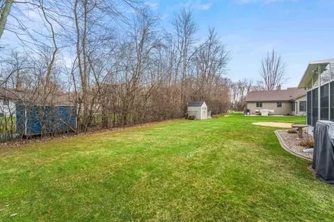 Exterior - 3311 S Bob O Link Ln, Appleton, WI 54915 photo 6 of 6