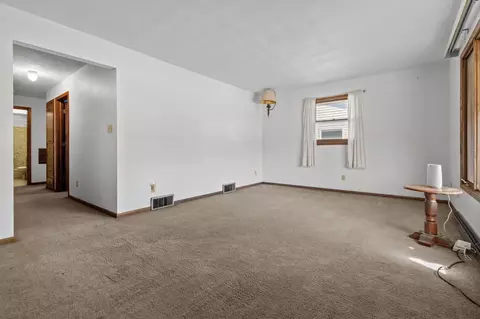 1638 W Pershing St, Appleton, WI 54914 photo 4