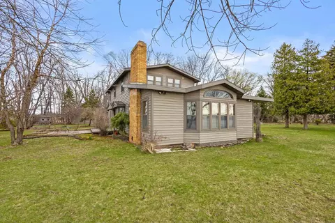 2108 Woodlawn Ln, Appleton, WI 54914
