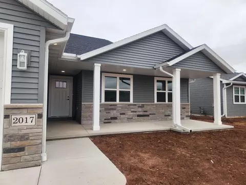 2017 Red Fox Ln, Kaukauna, WI 54130