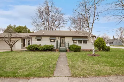 948 8th St, Menasha, WI 54952