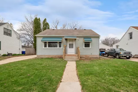 1807 S Sanders St, Appleton, WI 54915