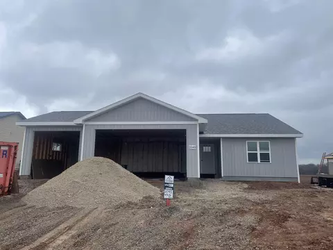 2045 White Dove Ln, Kaukauna, WI 54130