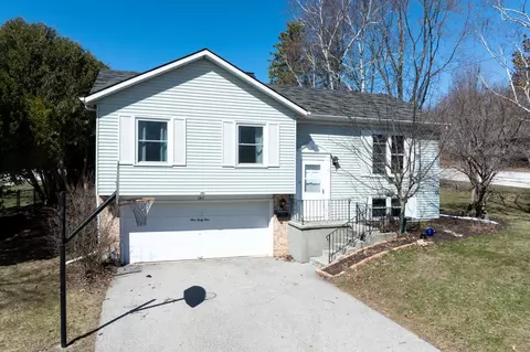 141 N 9th Pl, Sturgeon Bay, WI 54235