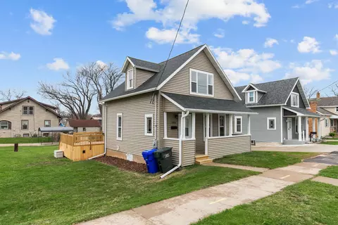 505 Desnoyer St, Kaukauna, WI 54130