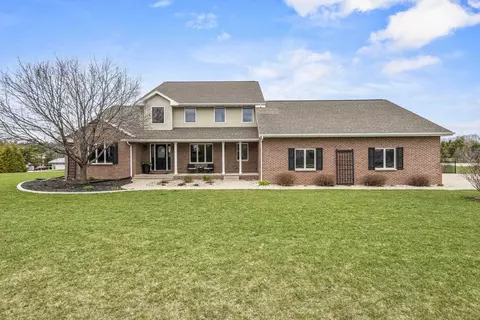 8089 Galaxy Dr, Neenah, WI 54956