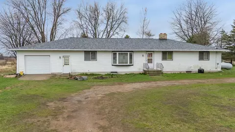 9266 Town Line Rd, Larsen, WI 54947