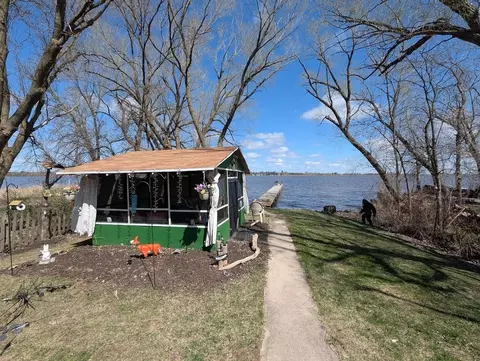 Exterior - 5722 Springbrook Rd, Omro, WI 54963 photo 2 of 3