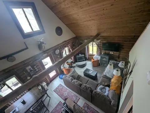 Living - 5722 Springbrook Rd, Omro, WI 54963 photo 1 of 2