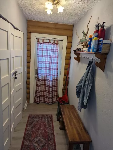 Entry Way - 5722 Springbrook Rd, Omro, WI 54963 photo 1 of 1