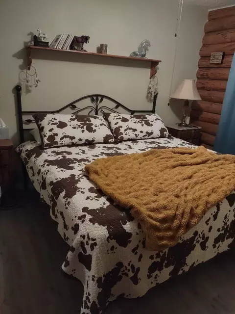 Bedroom - 5722 Springbrook Rd, Omro, WI 54963 photo 1 of 5
