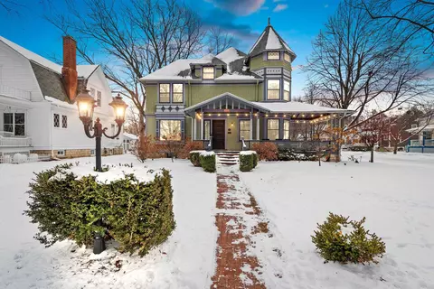 745 S Quincy St, Green Bay, WI 54301