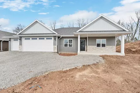419 Hidden Creek Trl, Green Bay, WI 54303