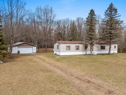 w10694 Ostrenga Lane, Crivitz, WI 54114