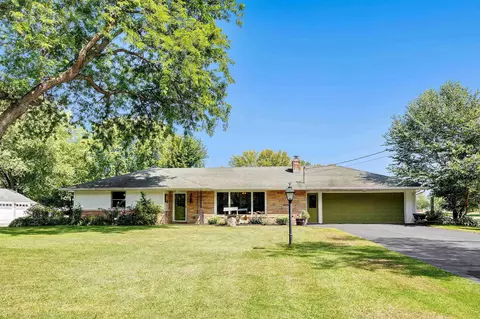 n5776 Wisconsin 187, Shiocton, WI 54170