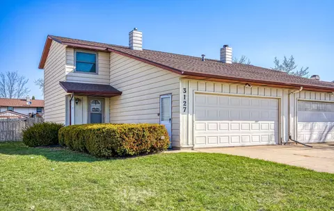 3127 Finger Rd, Green Bay, WI 54311
