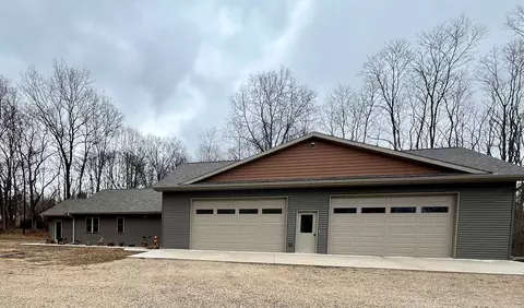 e412 Grenlie Road, Waupaca, WI 54981