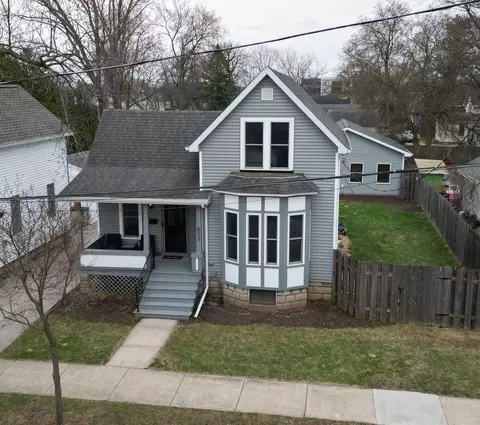 823 W Franklin St, Appleton, WI 54914